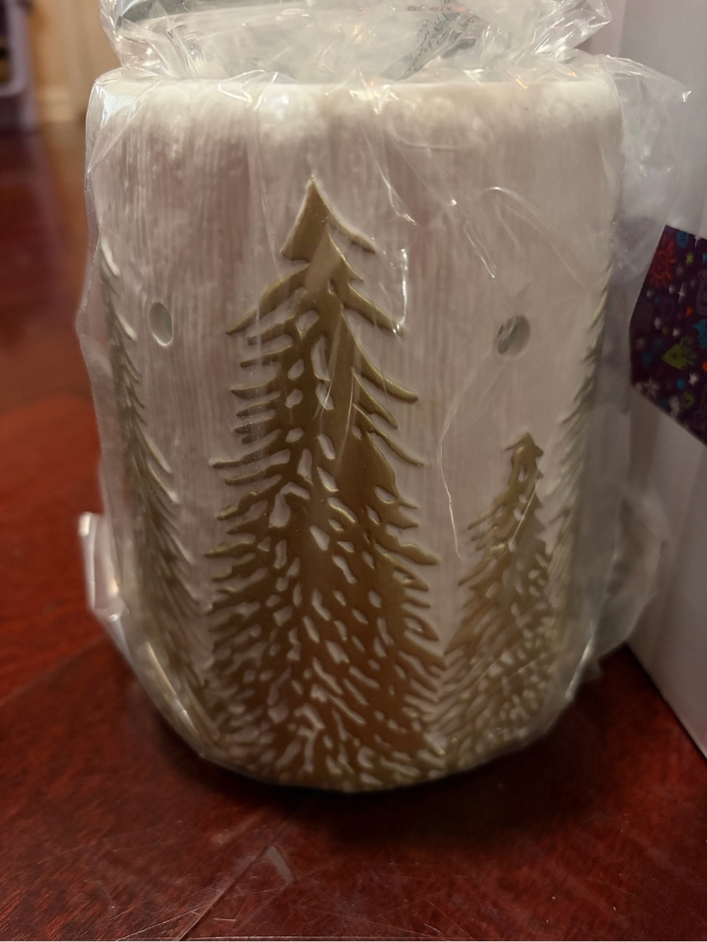 Scentsy Golden Crest Warmer